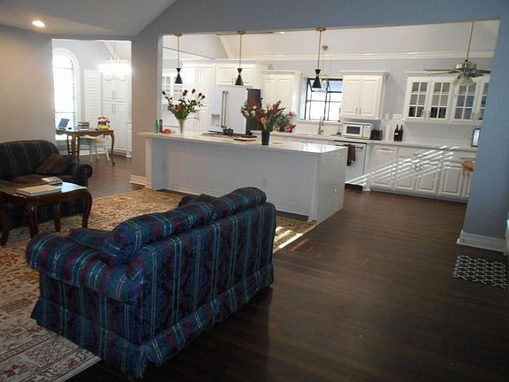 3rd image of 53 S Calla Lily Ct