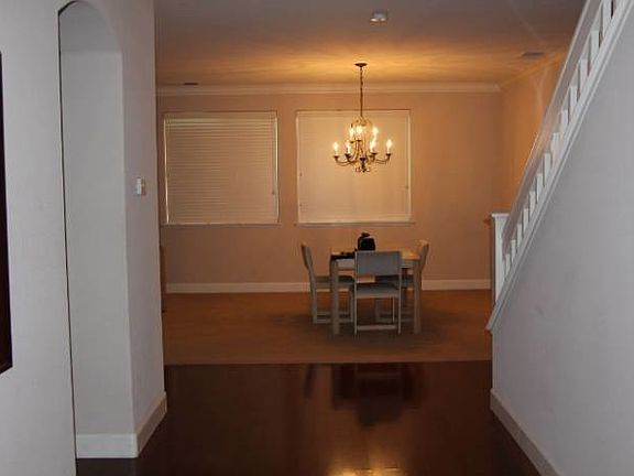 Entry to Dining Area