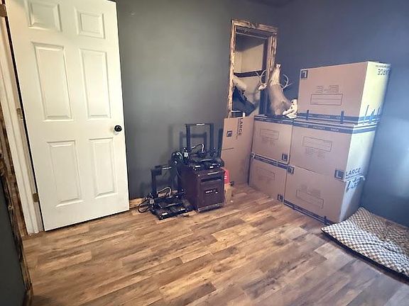 5th image of 535 Clearview Ln