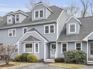 214 Merrimack Meadows Ln UNIT 214, Tewksbury, MA 01876
