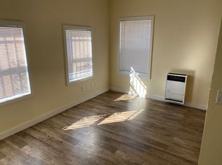 327 W 45th St, Los Angeles, CA 90037