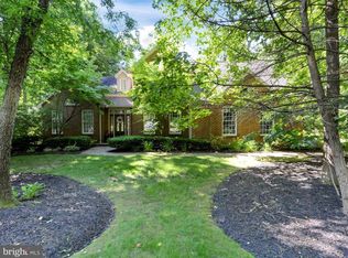 110 Azalea Dr, Hershey, PA 17033