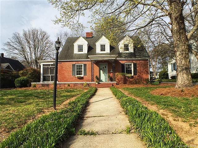 1st image of 418 S Poplar St
