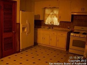 3rd image of 3607 W Travis St