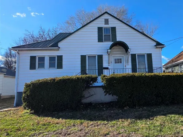 611 Van Zant St, Chester, IL 62233