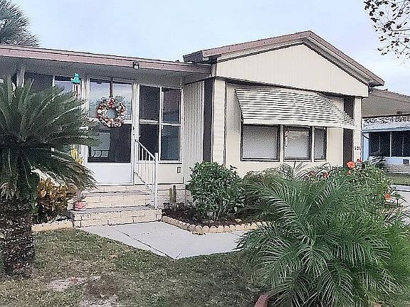 2nd image of 221 Poppy Dr