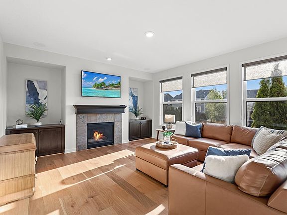 4th image of 8821 Reflections Rd
