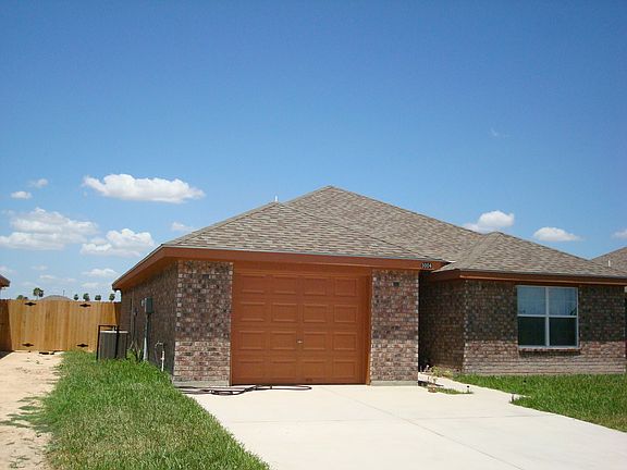 4th image of 3004 Frio Ave