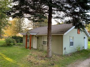 2944 W Youngs Rd, Gladwin, MI 48624