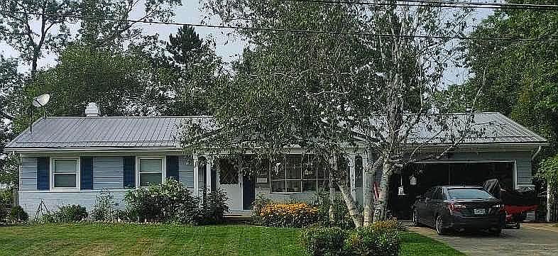 New metal roof Aug. 2023