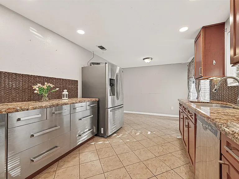 13702 Ella Lee Ln — Photo 23