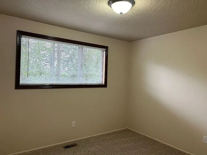 12315 SE Mount Scott Blvd — Photo 17