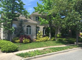 168 Finlay St, Staten Island, NY 10307