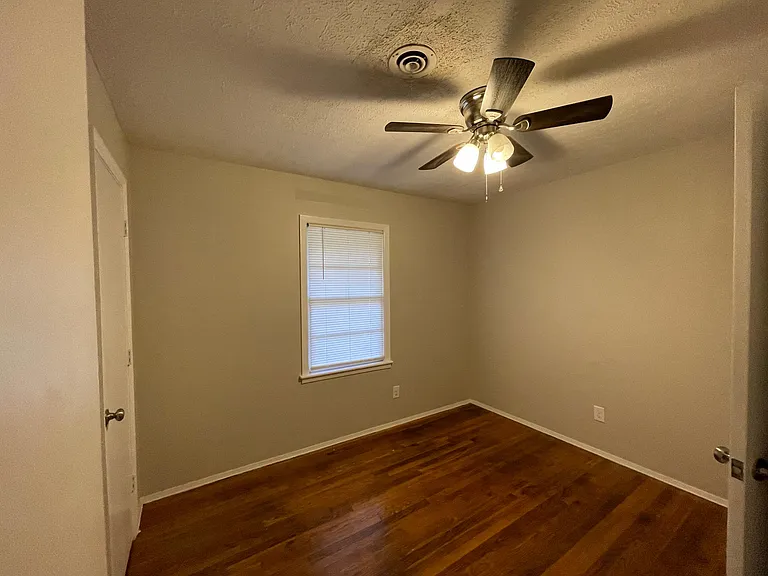 3635 Belair Rd — Photo 4