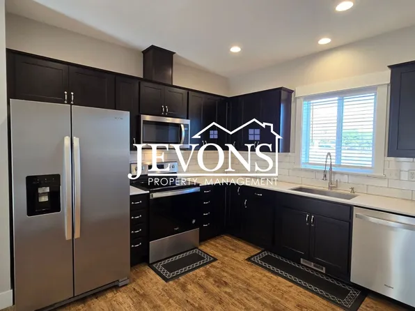 2600 Racquet Ln, Yakima, WA