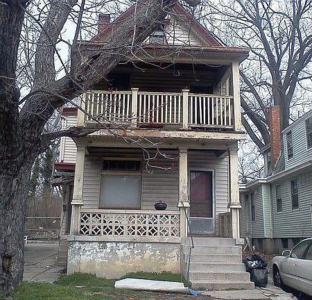 3rd image of 3504 Vine St