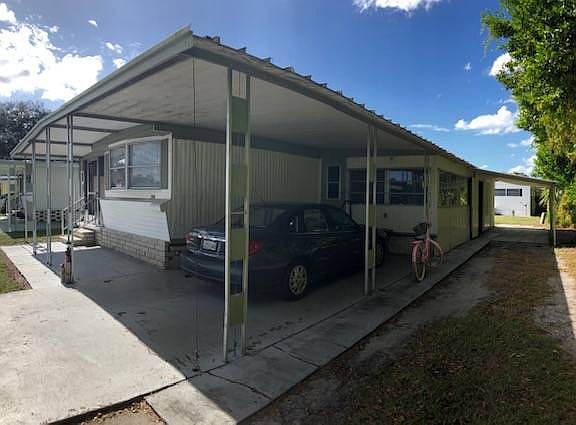4th image of 37949 Bentley Dr