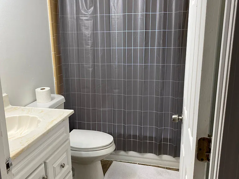 229 Maple St NW — Photo 3