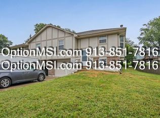 103 NE Greystone Dr, Lees Summit, MO 64064