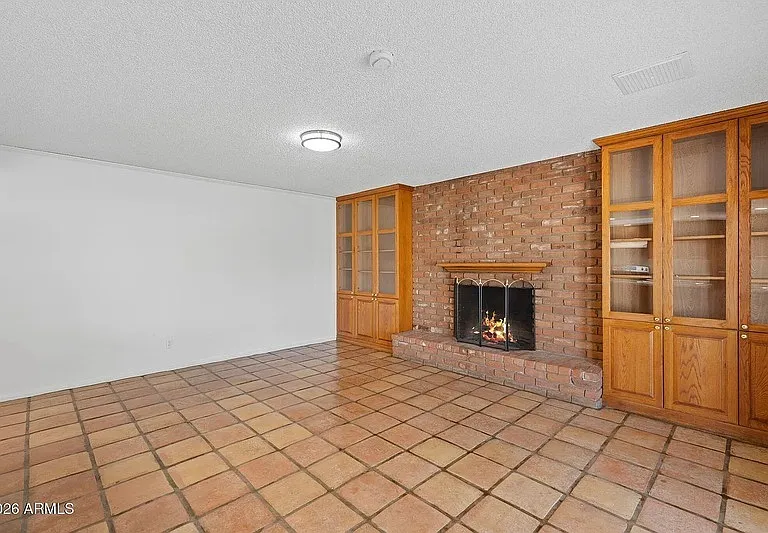 1664 E Del Rio Dr — Photo 11