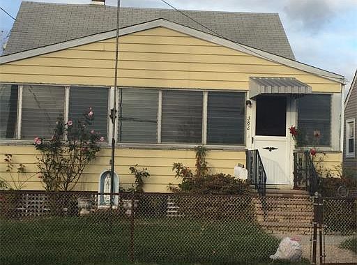 2nd image of 382 Wagner Ave