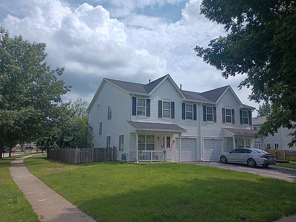 3rd image of 295 Richmond Dr
