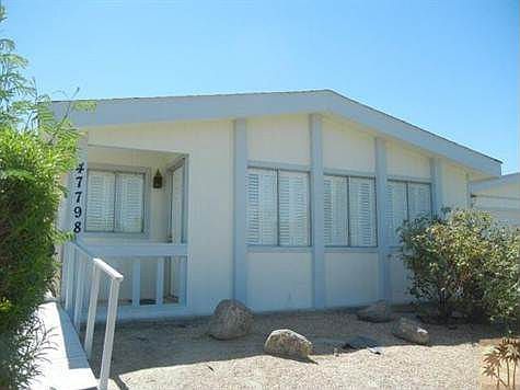 Front view of home freshly panited.