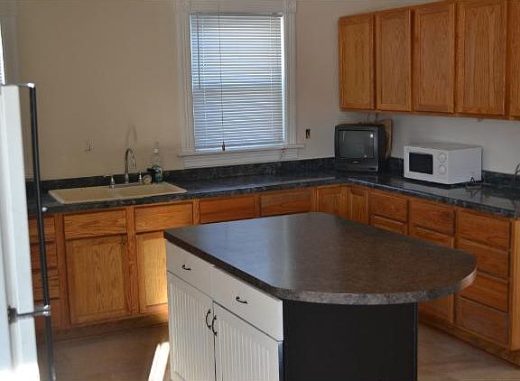 4th image of 279 Nugent St