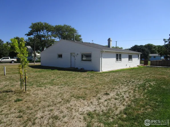 492 8th St, Burlington, CO 80807