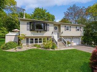 10 Garber Hill Rd, Blauvelt, NY 10913