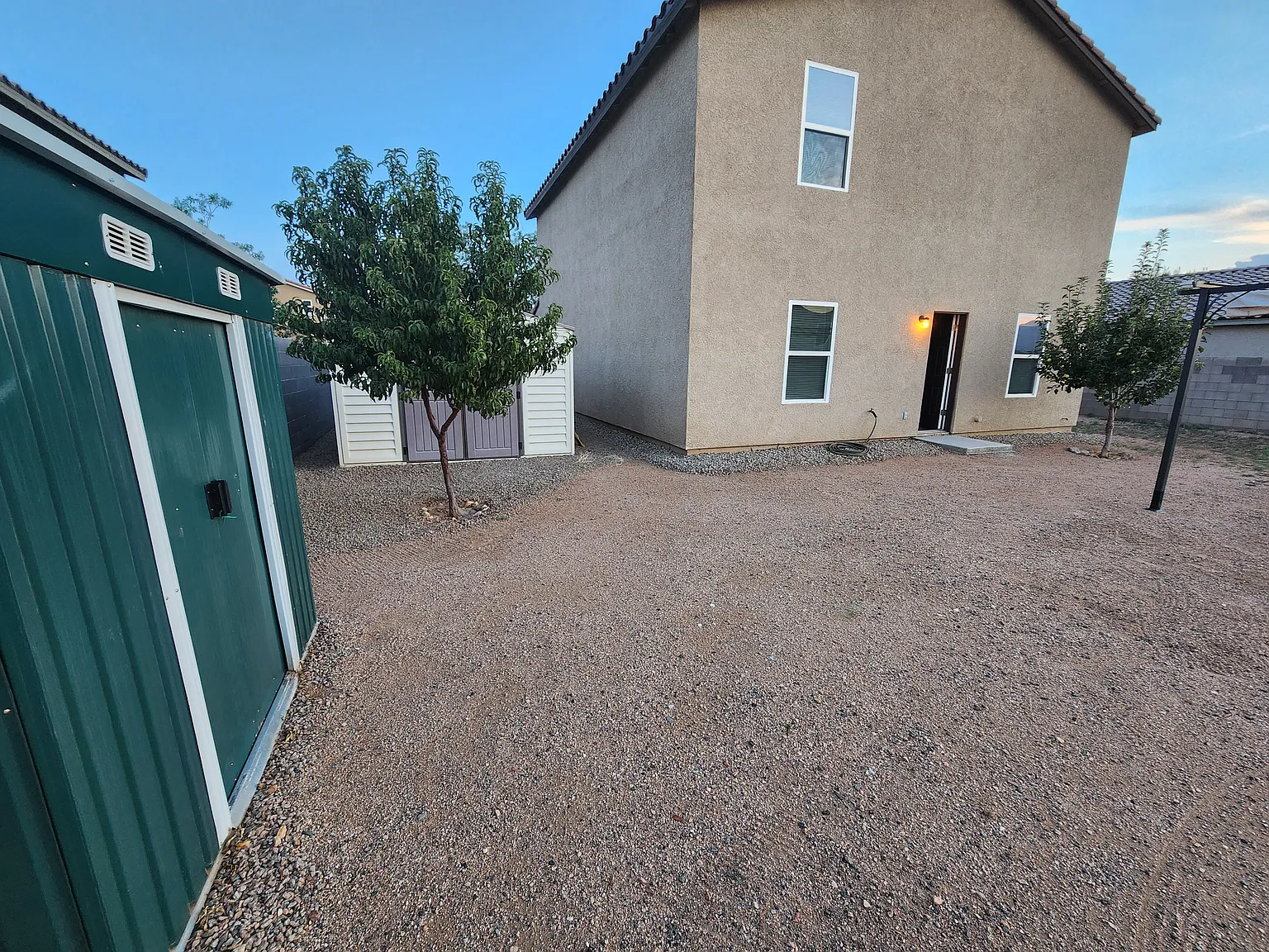3 bed, 2.5 bath, 1633 sqft, $2,150 — Photo 2