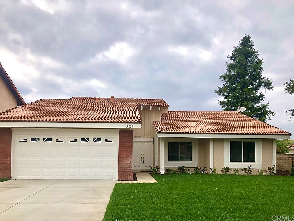1st image of 19819 Vista Hermosa Dr