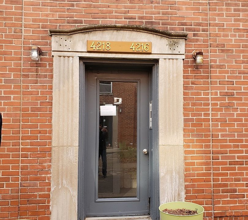 2nd image of 4218 S Michigan Ave #1E