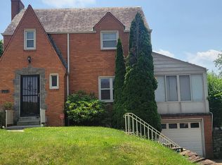 710 Baldwin Dr, Pittsburgh, PA 15227