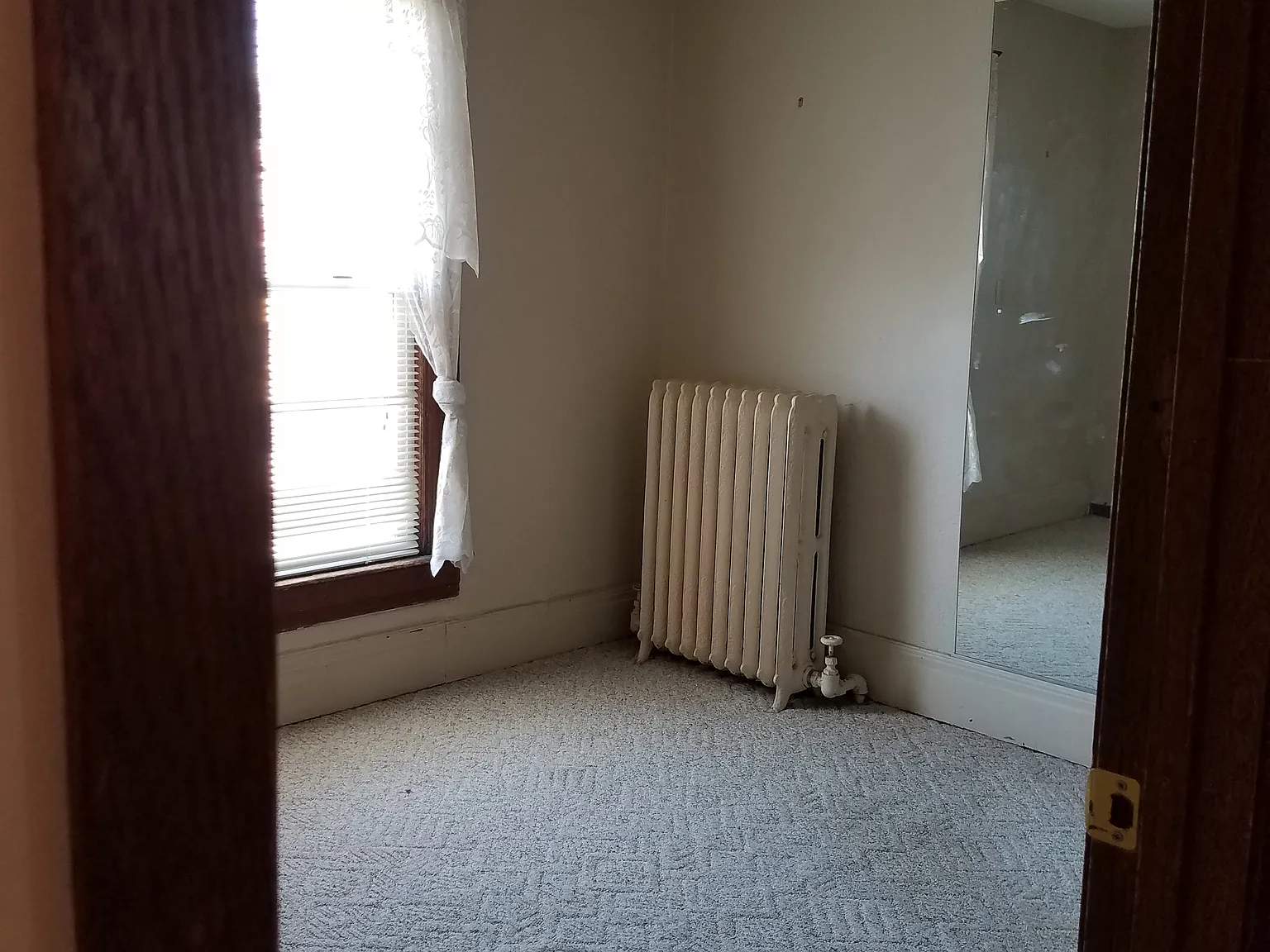 2 bed, 800 sqft, $1,200 — Photo 3