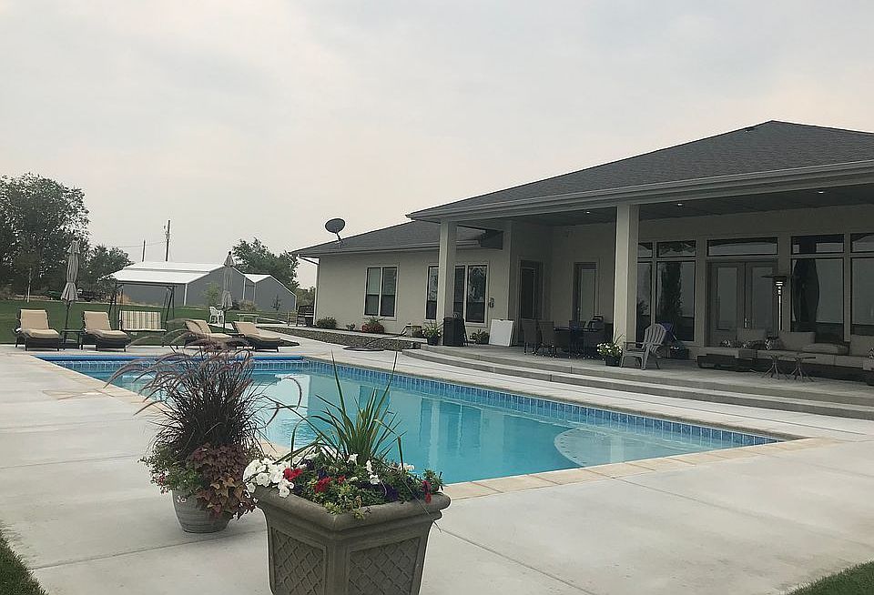 2nd image of 9318 Highpointe Cir