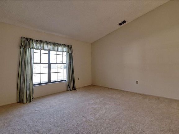 5th image of 7328 Flyway Dr