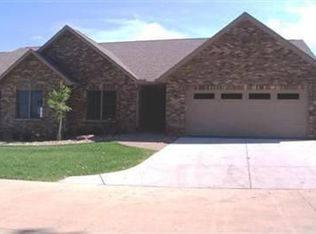 1324D Springbrook Ln, De Witt, IA 52742