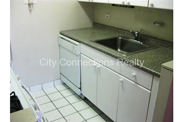 Rented by City Connections Realty | media 2