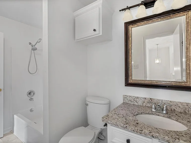 2106 Nettleton St — Photo 11