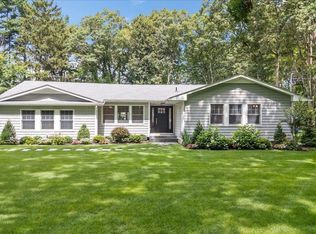 23 Overlook Drive, Laurel Hollow, NY 11791