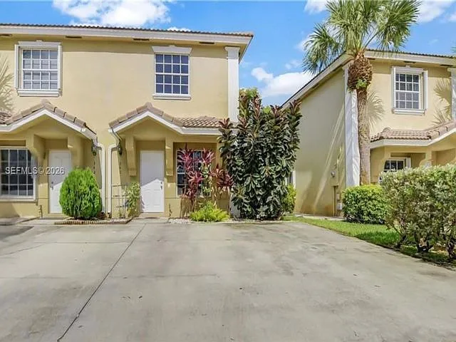 2 bed, 2.5 bath, $2,800 — Photo 2