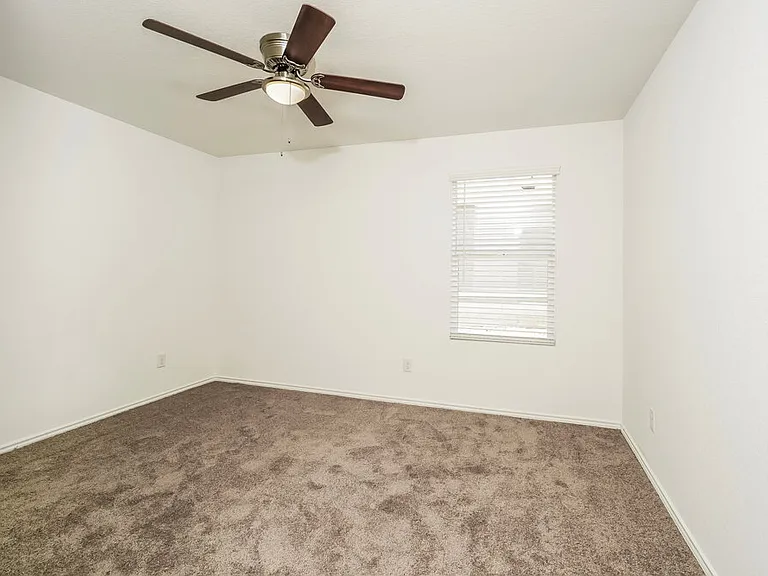 13937 Reservoir Dr — Photo 12