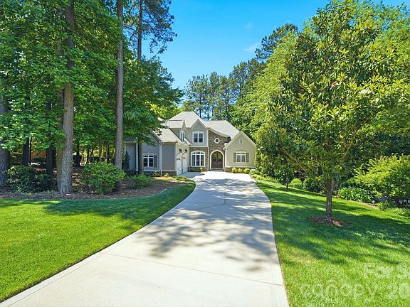 3rd image of 7592 Cottonwood Dr