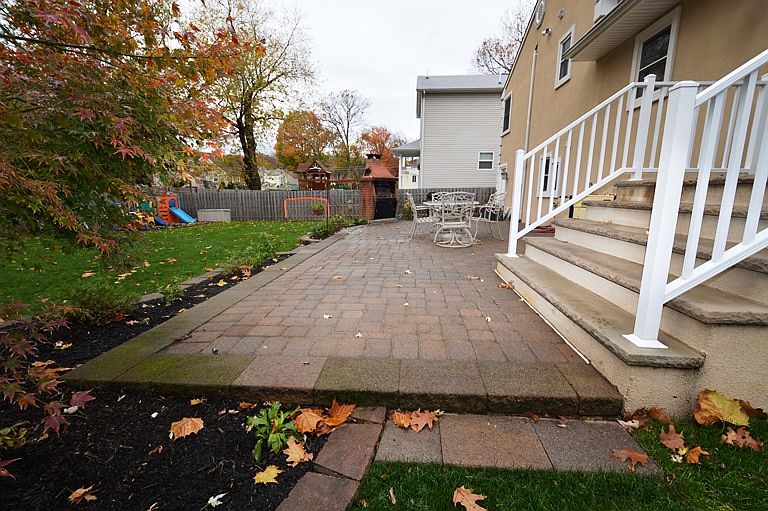 2nd image of 113 Hawthorn Ave