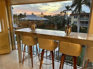 1666 Osprey Ave APT 203, Naples, FL 34102