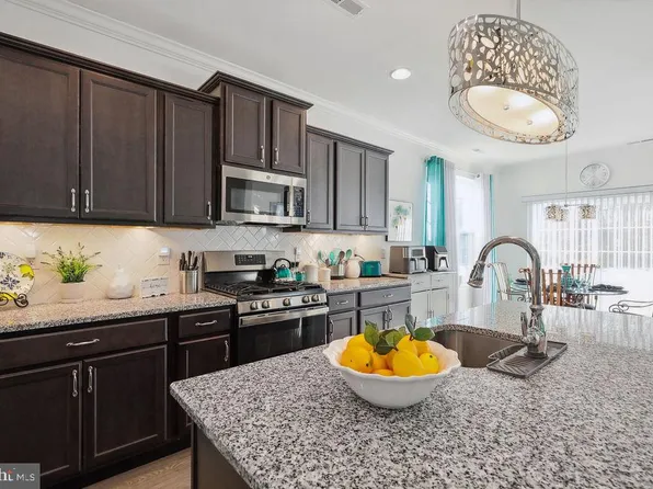 3785 Dorchester Dr, Williamstown, NJ 08094