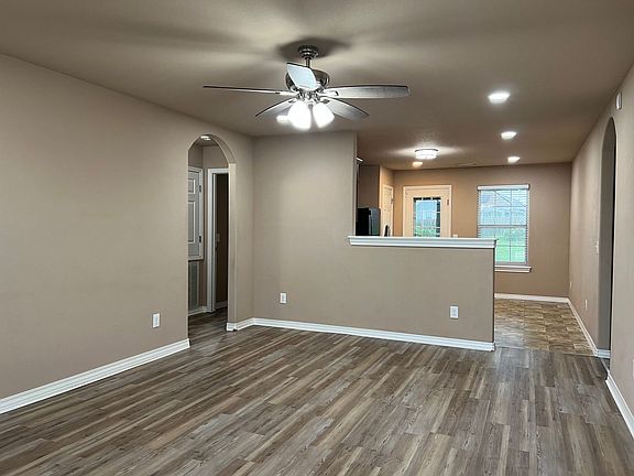 3rd image of 1205 Roland Ave