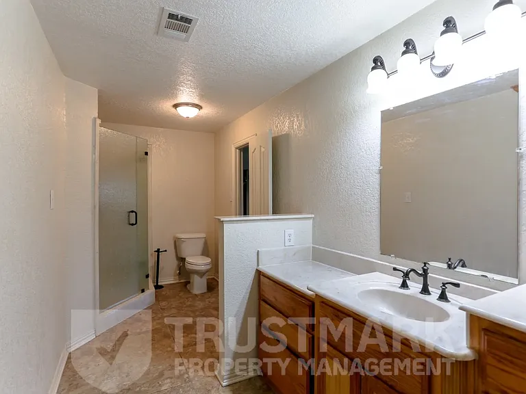 101 Highland Oaks Dr — Photo 25