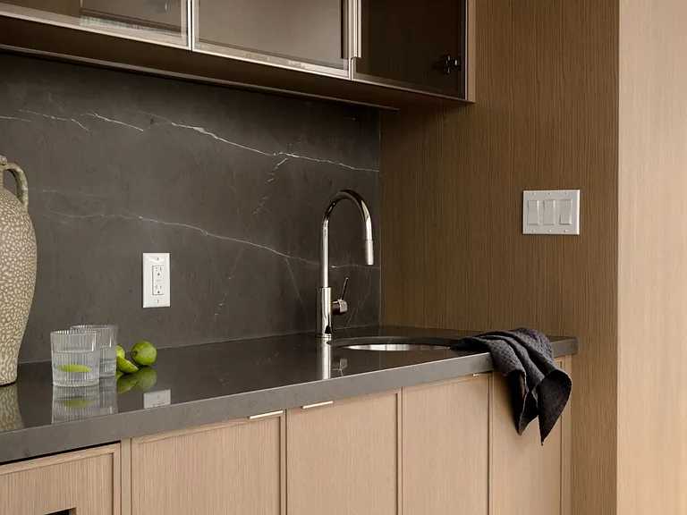 32 Rowanwood Ave #4 — Photo 11